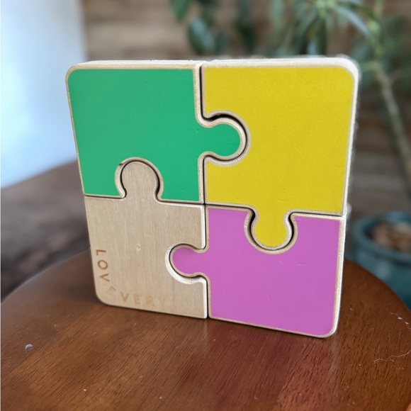 Lovevery Wooden Community Puzzle • 4-Piece Jigsaw • The Companion Play Kit - Picture 2 of 4